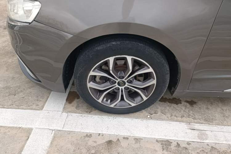 Used Geely Auto Emgrand GT 2017 2.4L Luxury Model Left Front Wheel Hub