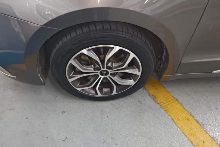 Used Geely Auto Emgrand GT 2017 1.8T Luxury Model Left Front Wheel Hub