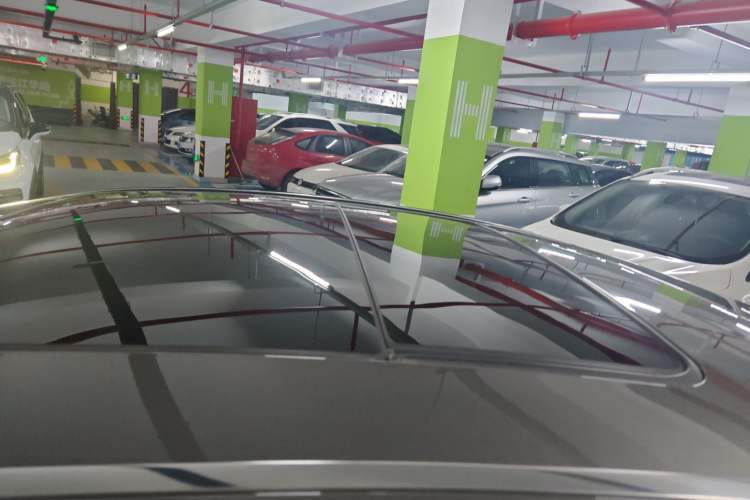 Used Geely Auto Emgrand GT 2017 1.8T Luxury Model Roof