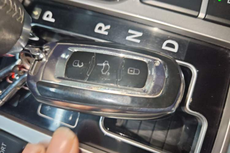 Used Geely Auto Emgrand GT 2017 1.8T Luxury Model Vehicle Key