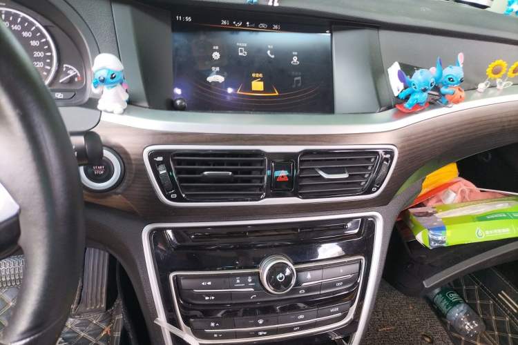 Used Geely Auto Emgrand GT 2017 1.8T Luxury Model Audio And AC Panel