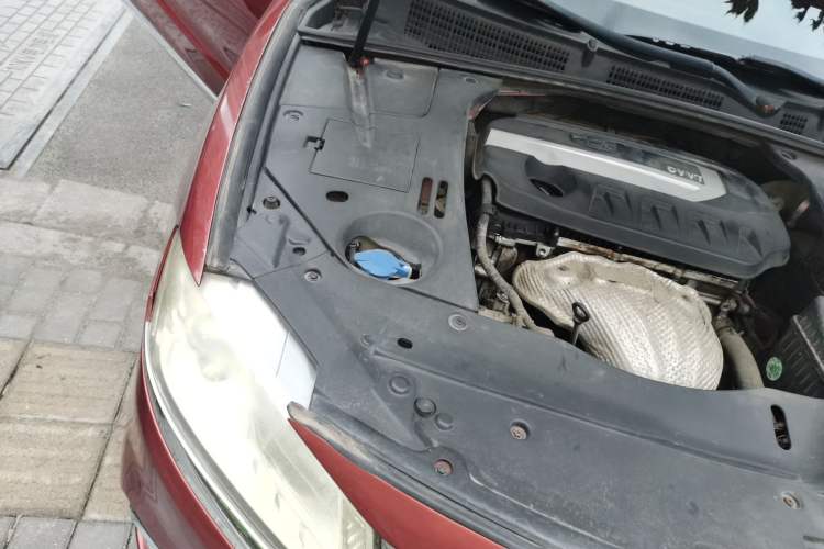 Used Geely Auto Emgrand GT 2017 2.4L Zunya Model Engine Bay Right