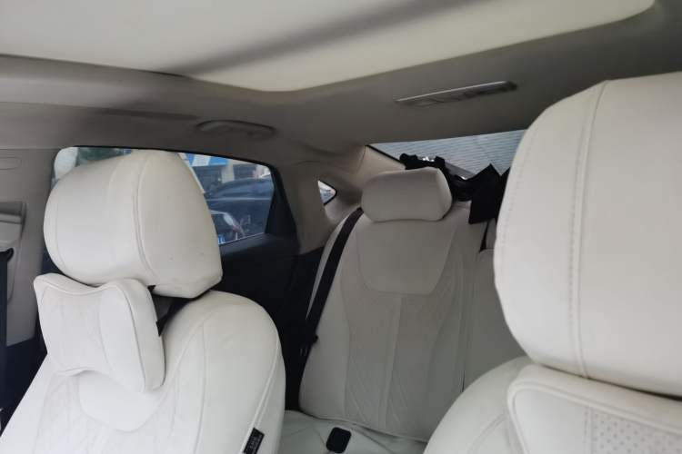 Used Geely Auto Emgrand GT 2017 2.4L Zunya Model Headliner