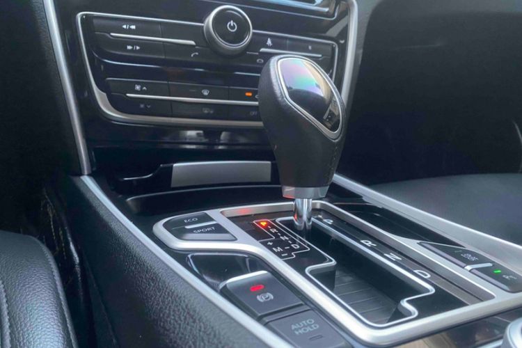 Used Geely Auto Emgrand GT 2017 2.4L Luxury Model Interior 6