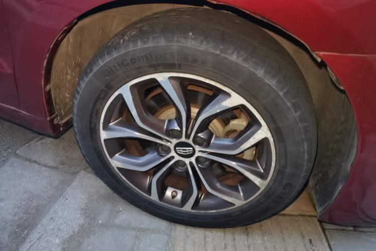 Used Geely Auto Emgrand GT 2017 2.4L Zunya Model Right Front Wheel Hub