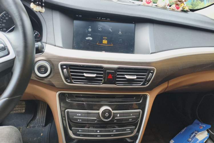 Used Geely Auto Emgrand GT 2017 2.4L Zunya Model Audio And AC Panel