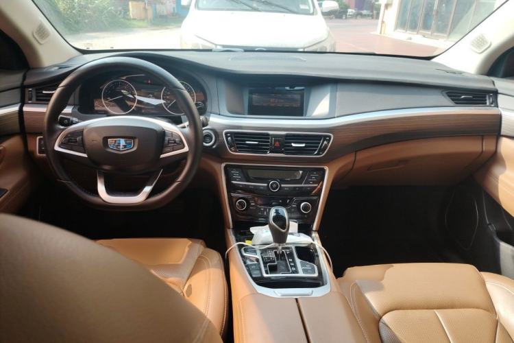 Used Geely Auto Emgrand GT 2017 2.4L Comfort Model Center Console