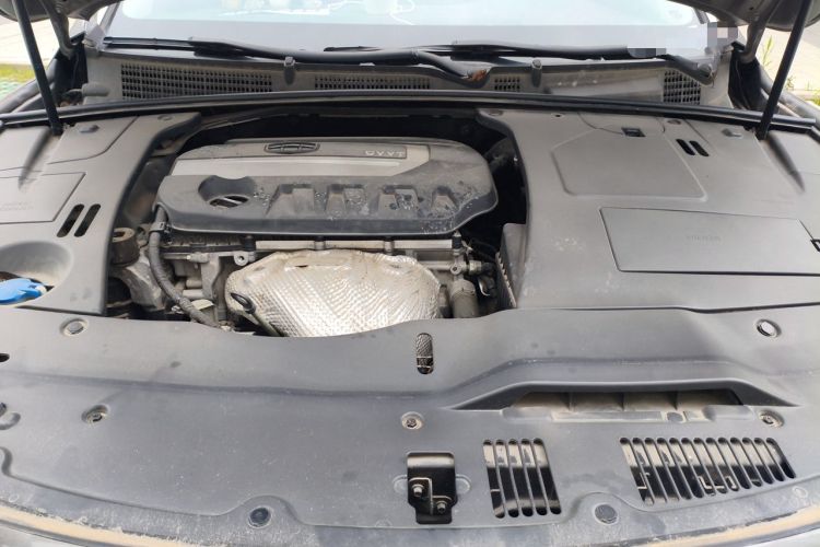 Used Geely Auto Emgrand GT 2017 2.4L Zunya Model Engine Bay