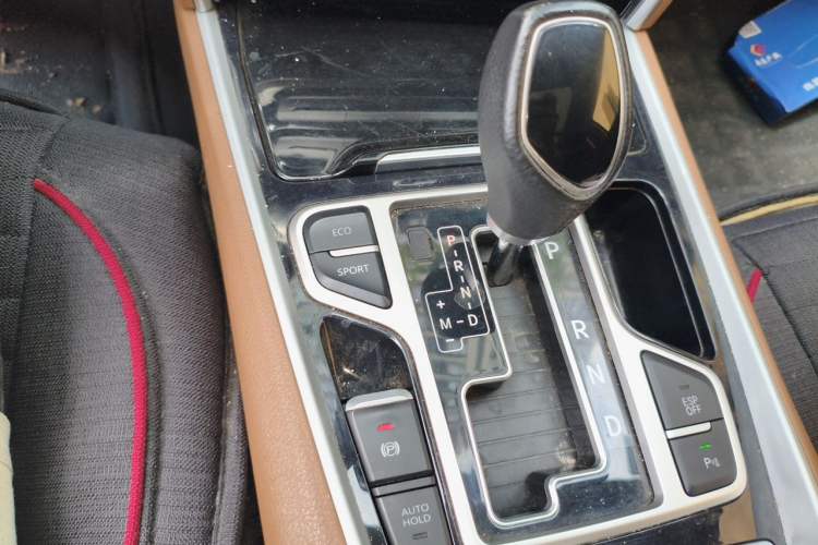 Used Geely Auto Emgrand GT 2017 2.4L Zunya Model Gear Lever