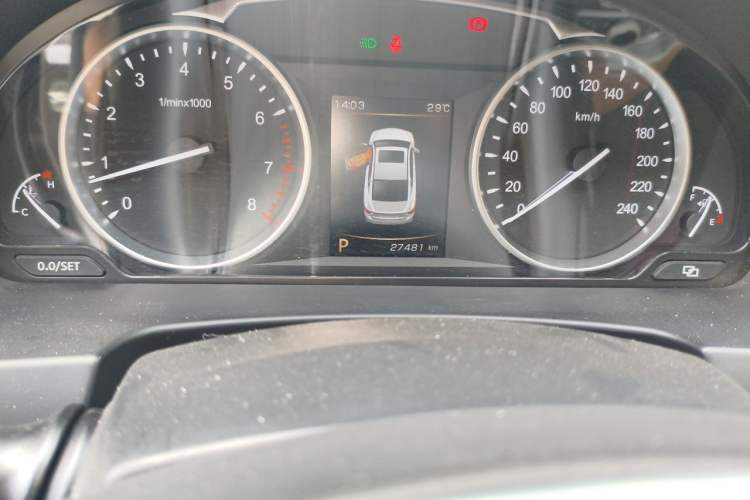 Used Geely Auto Emgrand GT 2017 2.4L Zunya Model Odometer Close Up
