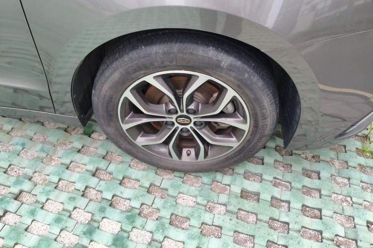 Used Geely Auto Emgrand GT 2017 2.4L Zunya Model Right Front Wheel Hub