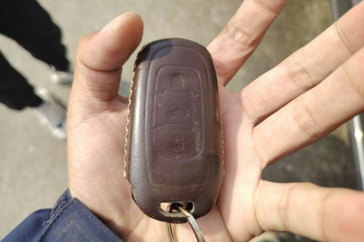 Used Geely Auto Emgrand GT 2017 2.4L Comfort Model Vehicle Key