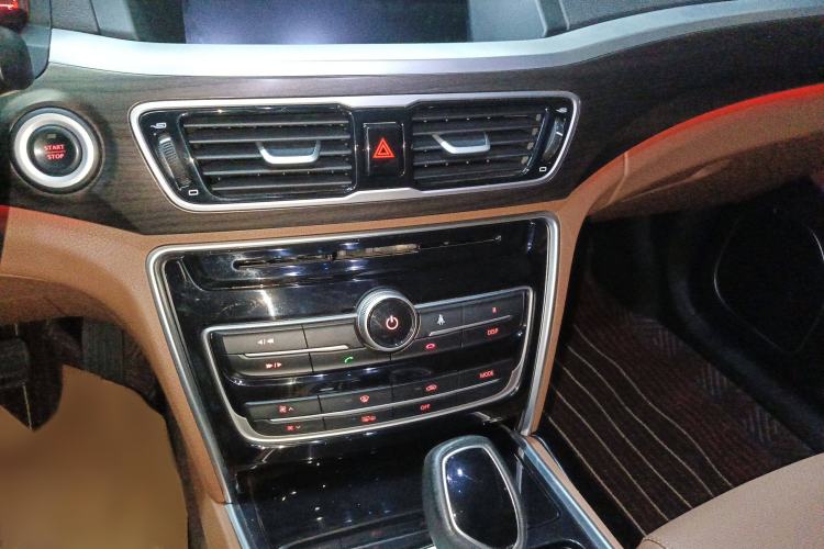 Used Geely Auto Emgrand GT 2017 2.4L Zunya Model Audio And AC Panel