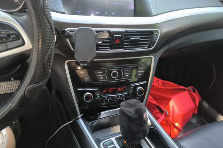 Used Geely Auto Emgrand GT 2017 2.4L Comfort Model Audio And AC Panel
