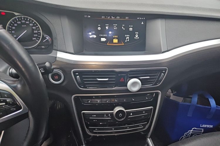 Used Geely Auto Emgrand GT 2017 1.8T Flagship 4G Edition Audio And AC Panel