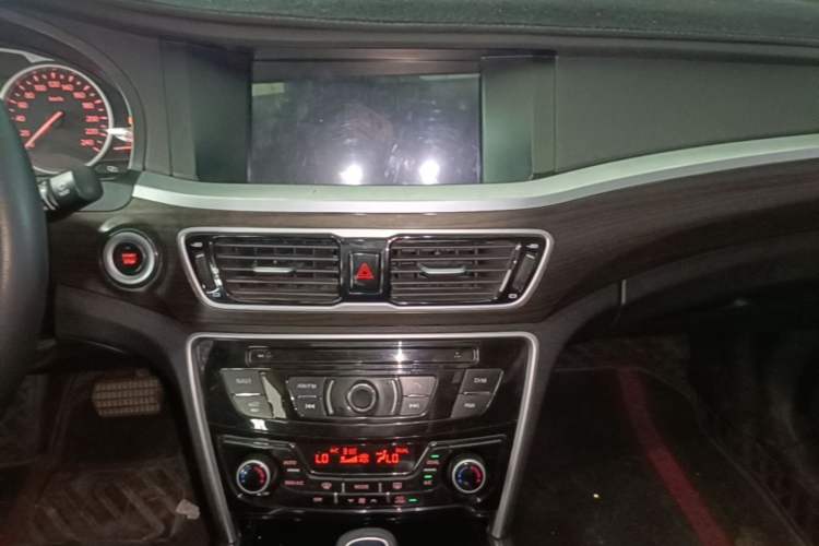 Used Geely Auto Emgrand GT 2017 2.4L Comfort Model Audio And AC Panel