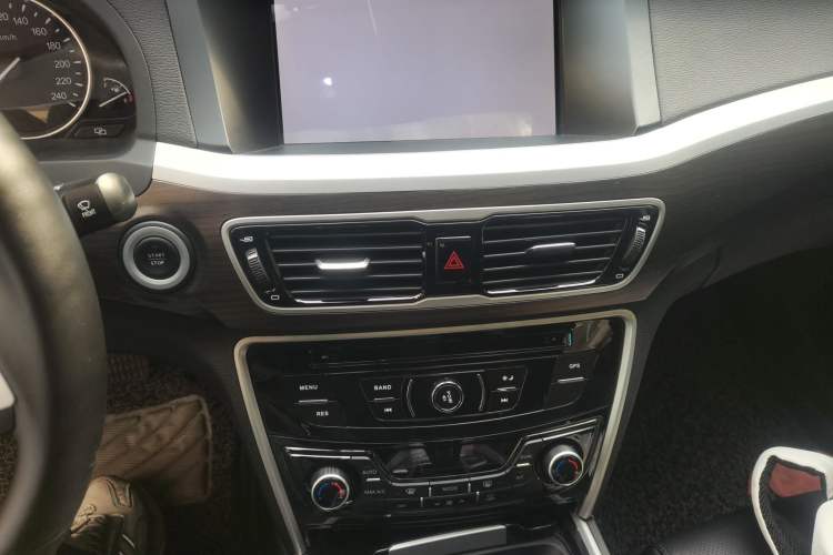 Used Geely Auto Emgrand GT 2017 2.4L Comfort Model Audio And AC Panel