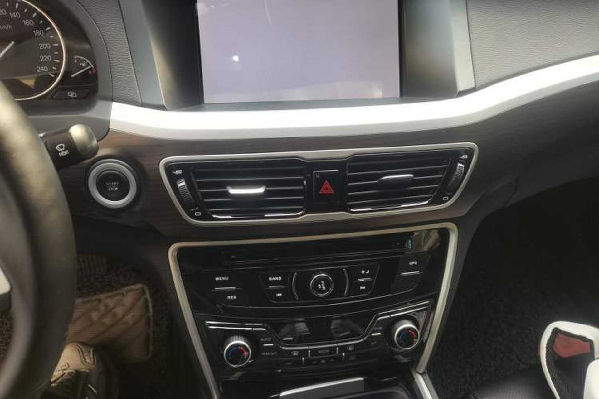 Used Geely Auto Emgrand GT 2017 2.4L Comfort Model Audio And AC Panel