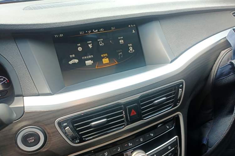 Used Geely Auto Emgrand GT 2017 1.8T Flagship 4G Edition Audio And AC Panel