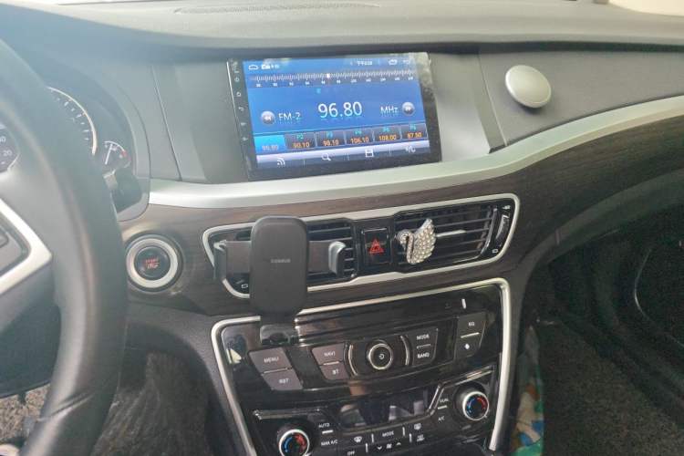 Used Geely Auto Emgrand GT 2017 2.4L Comfort Model Audio And AC Panel