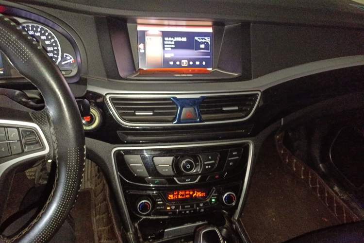 Used Geely Auto Emgrand GT 2017 1.8T Comfort Model Audio And AC Panel