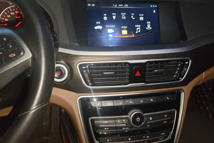 Used Geely Auto Emgrand GT 2017 1.8T Flagship 4G Edition Audio And AC Panel