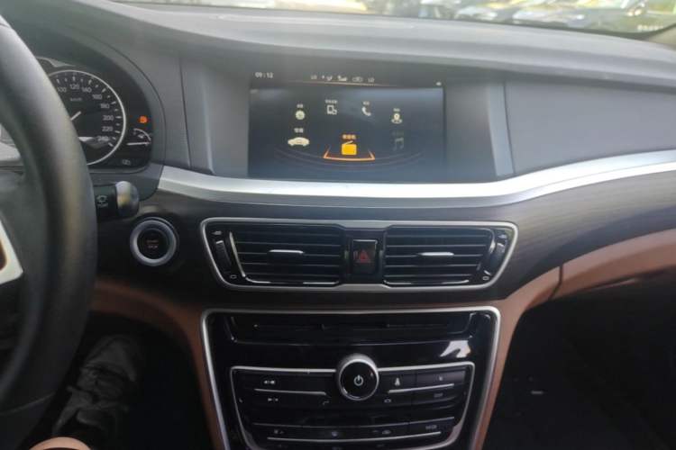 Used Geely Auto Emgrand GT 2017 1.8T Luxury Model Audio And AC Panel