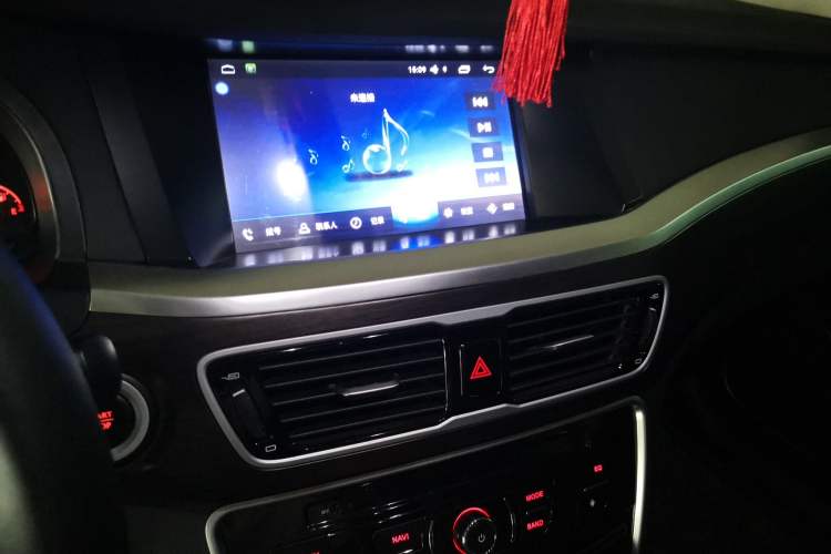Used Geely Auto Emgrand GT 2017 2.4L Comfort Model Audio And AC Panel