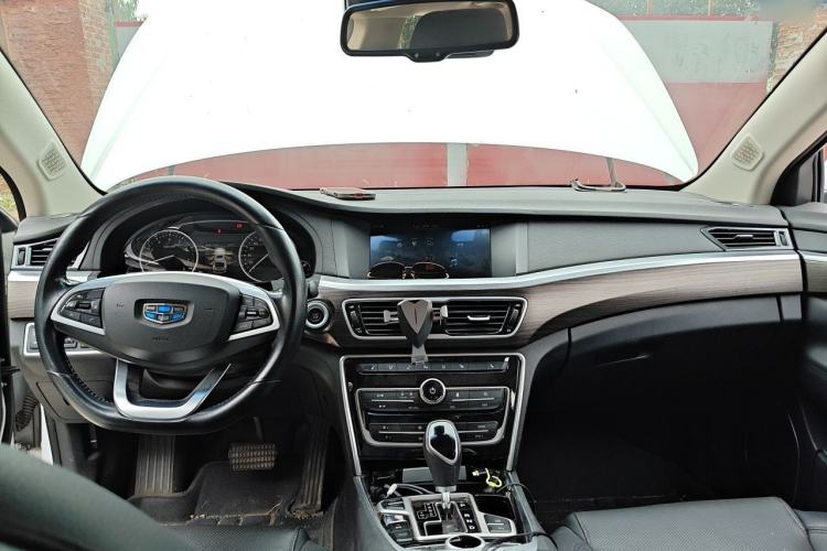Used Geely Auto Emgrand GT 2017 1.8T Flagship 4G Edition Center Console