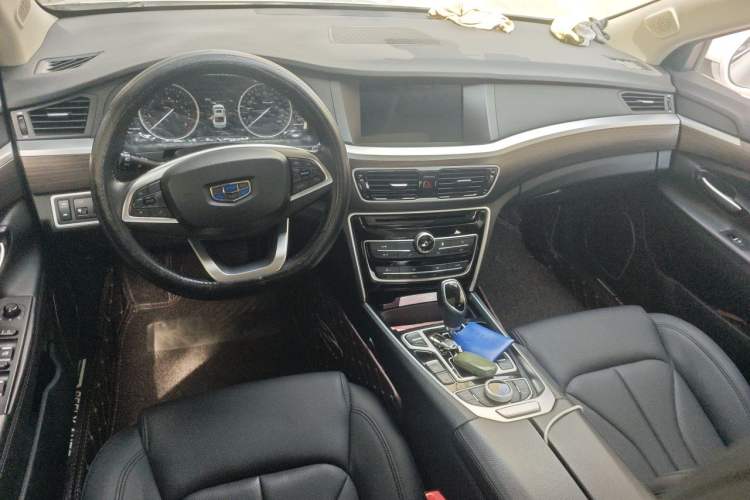 Used Geely Auto Emgrand GT 2017 1.8T Luxury Model Center Console