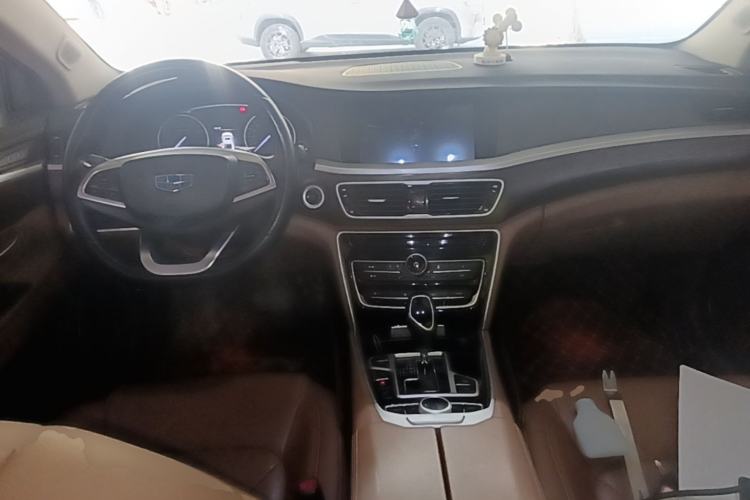 Used Geely Auto Emgrand GT 2017 1.8T Luxury Model Center Console