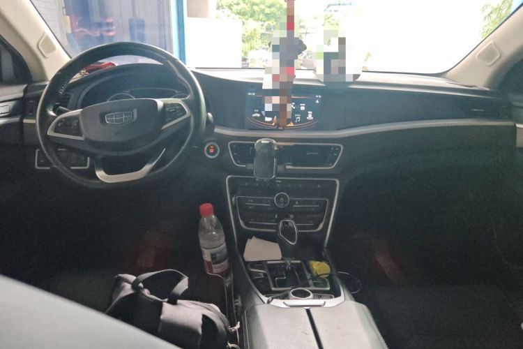 Used Geely Auto Emgrand GT 2017 1.8T Flagship 4G Edition Center Console