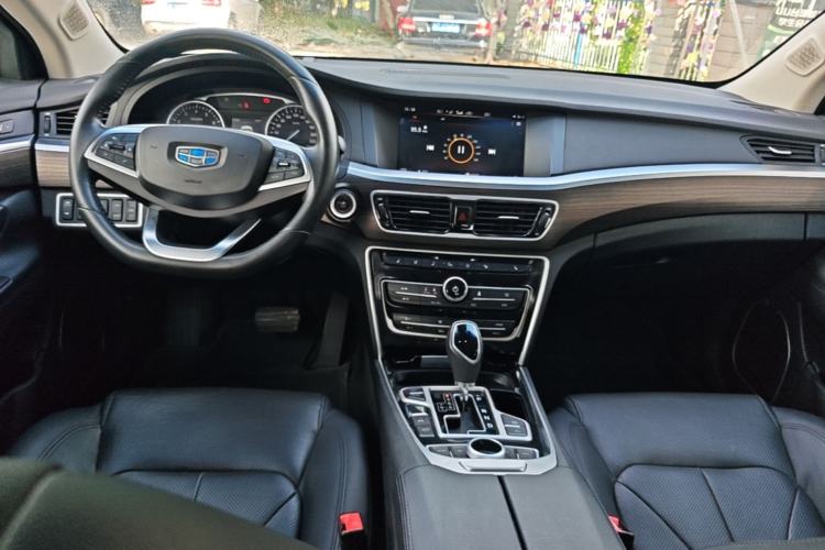 Used Geely Auto Emgrand GT 2017 1.8T Flagship 4G Edition Center Console