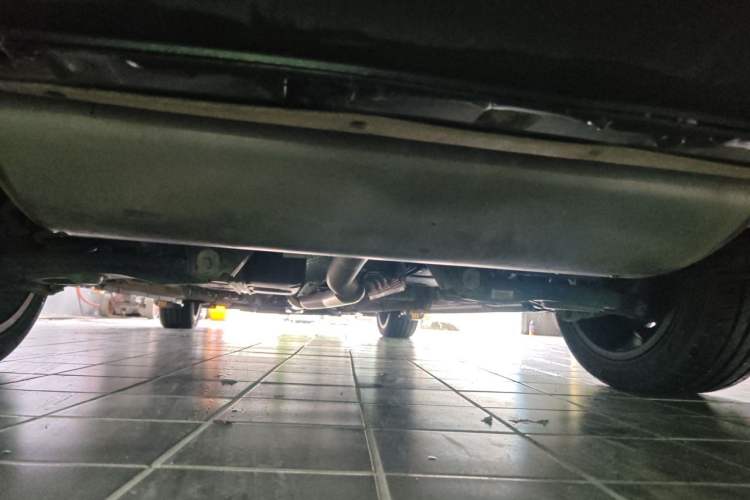Used Geely Auto Emgrand GT 2017 1.8T Flagship 4G Edition Chassis Rear