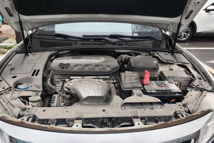 Used Geely Auto Emgrand GT 2017 2.4L Comfort Model Engine Bay