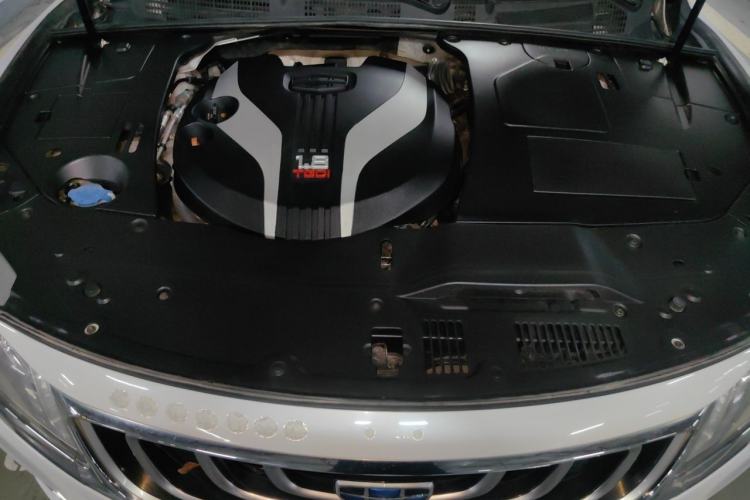 Used Geely Auto Emgrand GT 2017 1.8T Luxury Model Engine Bay