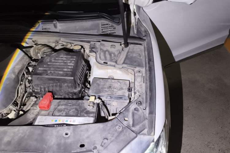 Used Geely Auto Emgrand GT 2017 1.8T Flagship 4G Edition Engine Bay Left