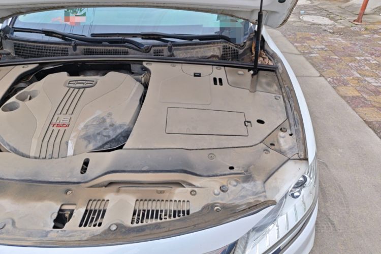 Used Geely Auto Emgrand GT 2017 1.8T Luxury Model Engine Bay Left