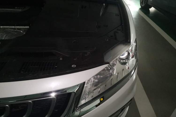 Used Geely Auto Emgrand GT 2017 2.4L Comfort Model Engine Bay Left