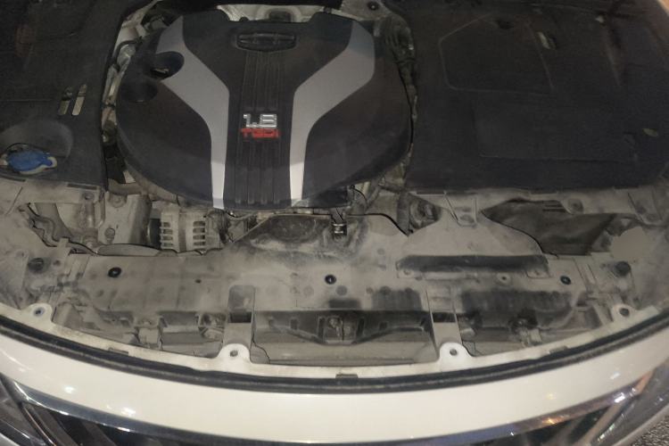 Used Geely Auto Emgrand GT 2017 1.8T Luxury Model Engine Bay