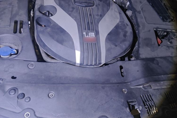 Used Geely Auto Emgrand GT 2017 1.8T Flagship 4G Edition Engine Bay