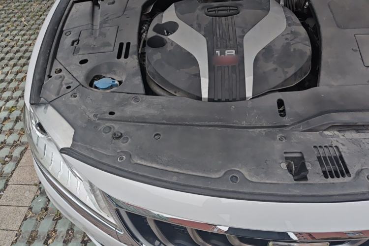 Used Geely Auto Emgrand GT 2017 1.8T Flagship 4G Edition Engine Bay Right