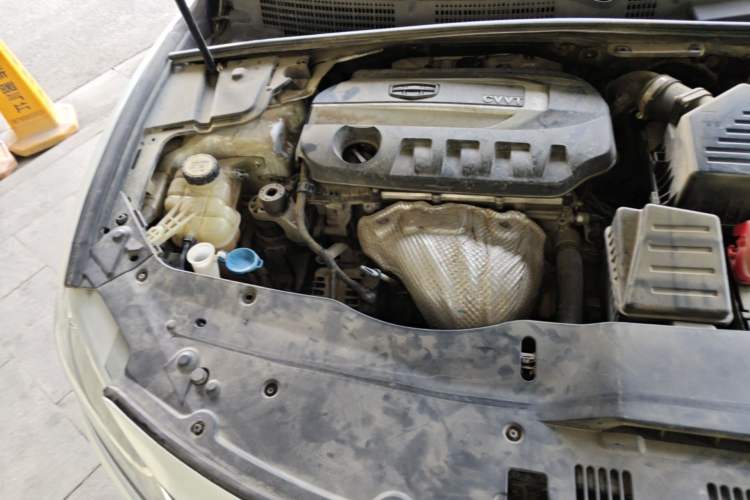 Used Geely Auto Emgrand GT 2017 2.4L Comfort Model Engine Bay Right