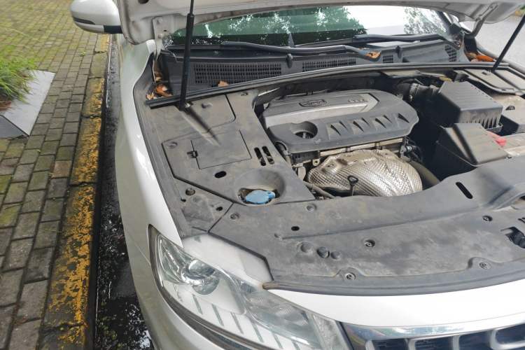 Used Geely Auto Emgrand GT 2017 2.4L Comfort Model Engine Bay Right