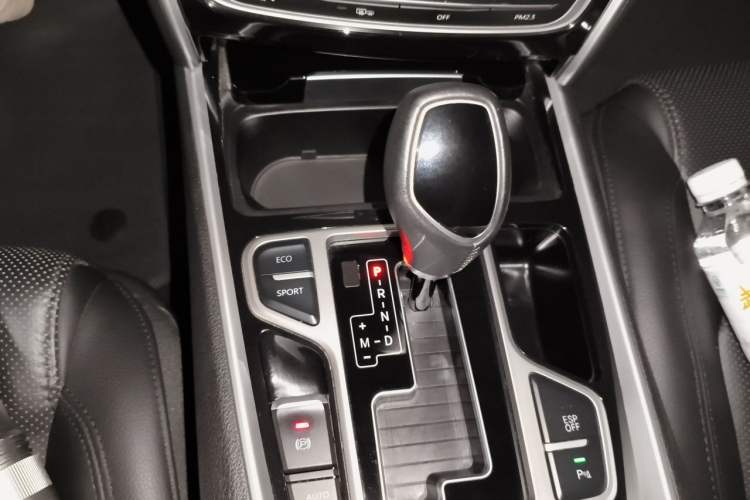 Used Geely Auto Emgrand GT 2017 1.8T Flagship 4G Edition Gear Lever