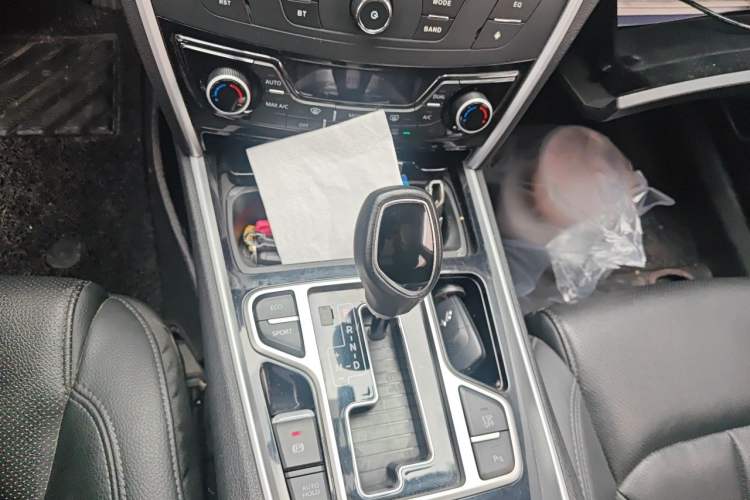 Used Geely Auto Emgrand GT 2017 2.4L Comfort Model Gear Lever