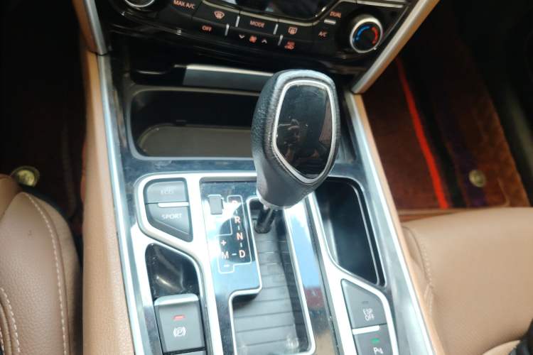 Used Geely Auto Emgrand GT 2017 2.4L Comfort Model Gear Lever