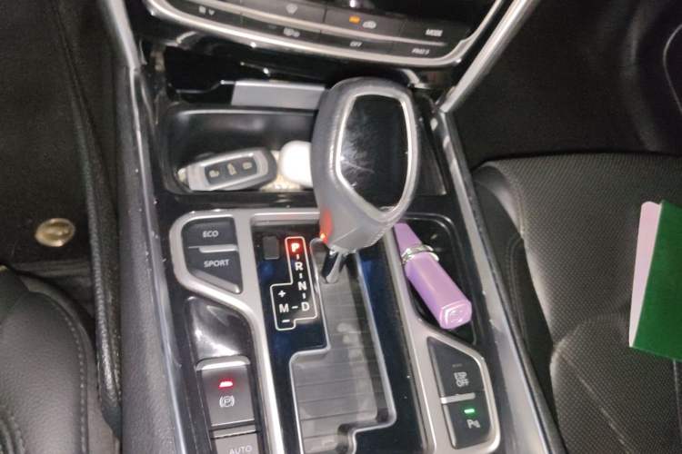 Used Geely Auto Emgrand GT 2017 1.8T Flagship 4G Edition Gear Lever