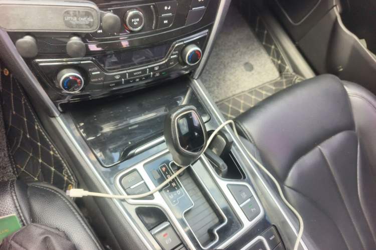 Used Geely Auto Emgrand GT 2017 1.8T Comfort Model Gear Lever