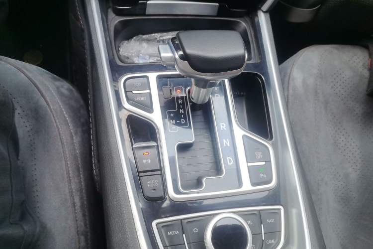 Used Geely Auto Emgrand GT 2017 2.4L Zunya Model Gear Lever